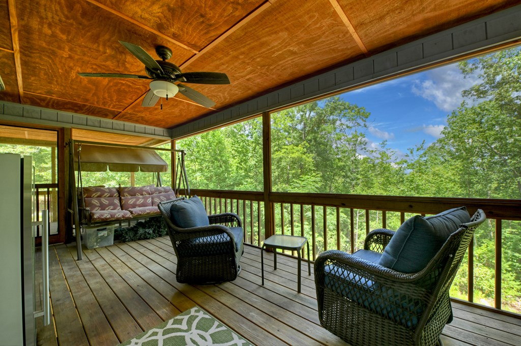 1170 Winchester Creek