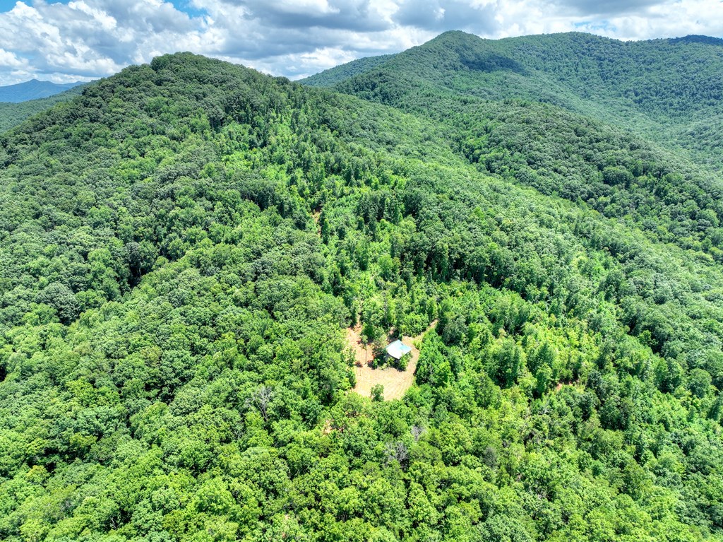 1170 Winchester Creek