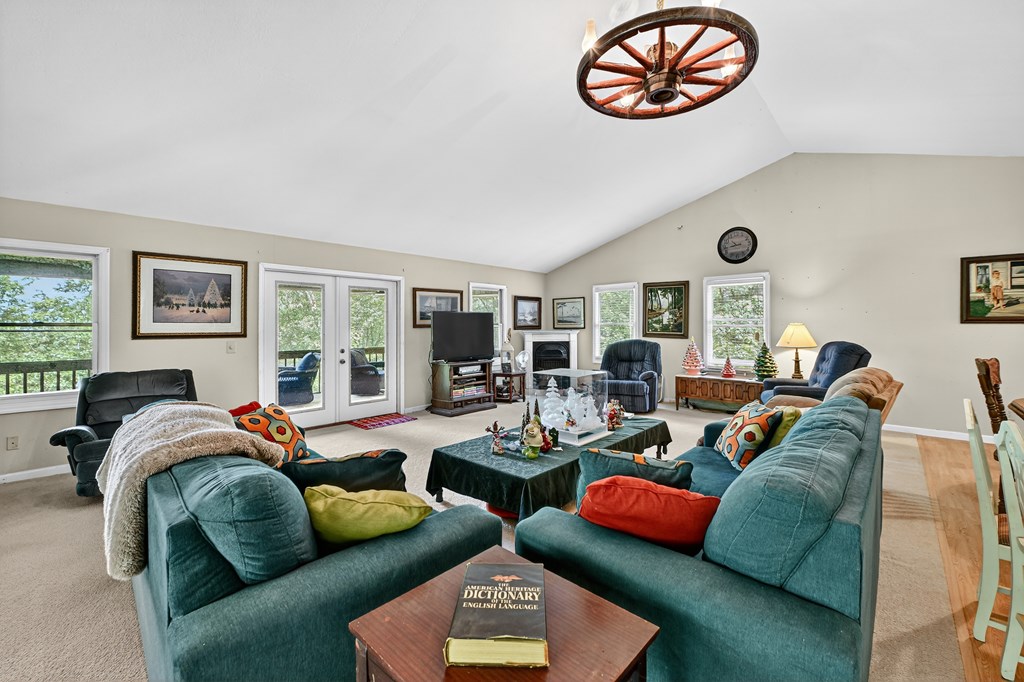 1170 Winchester Creek