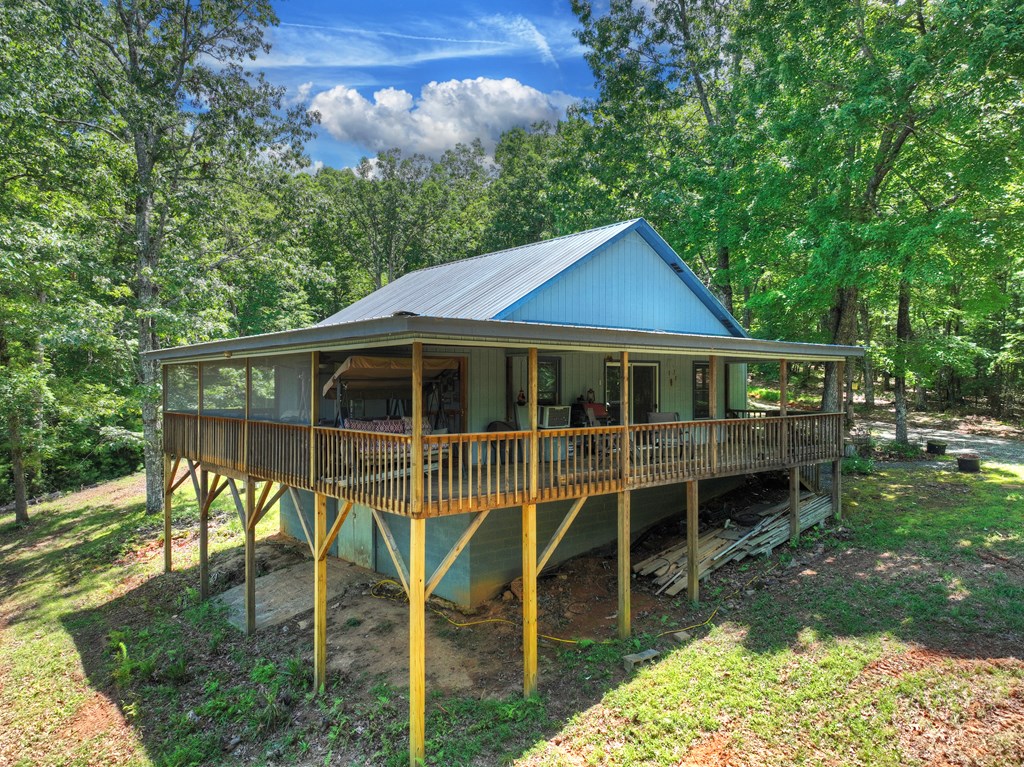 1170 Winchester Creek