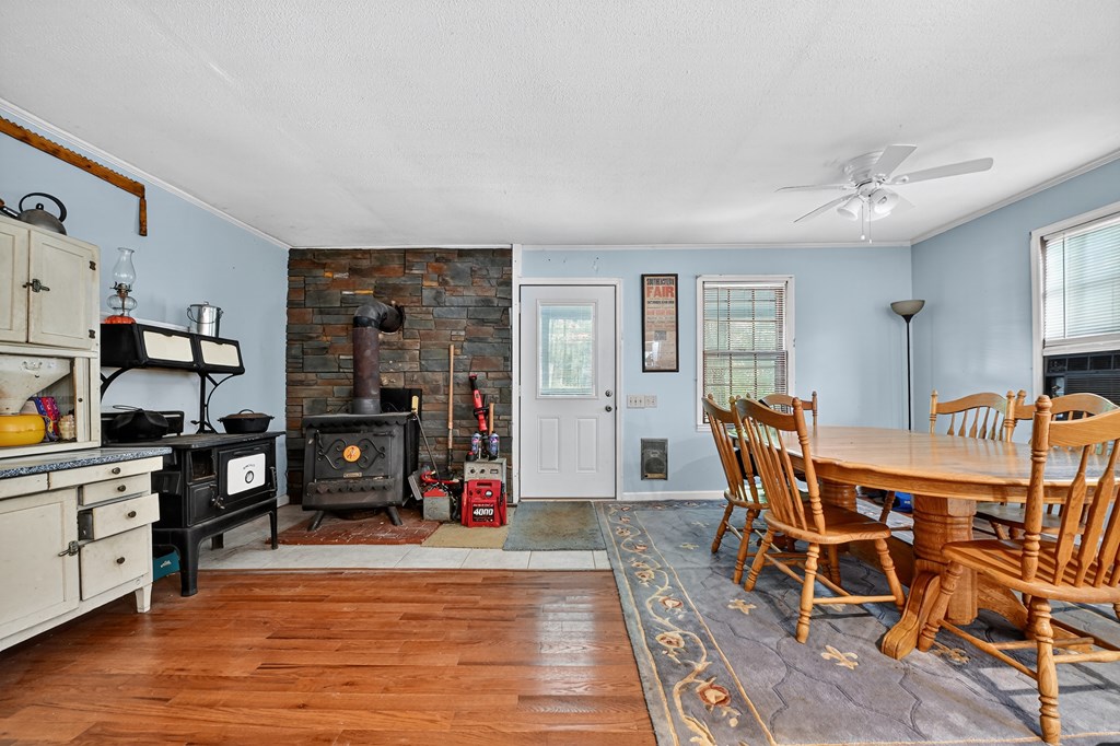 1170 Winchester Creek