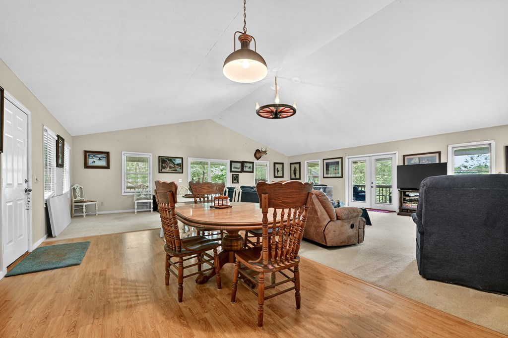 1170 Winchester Creek