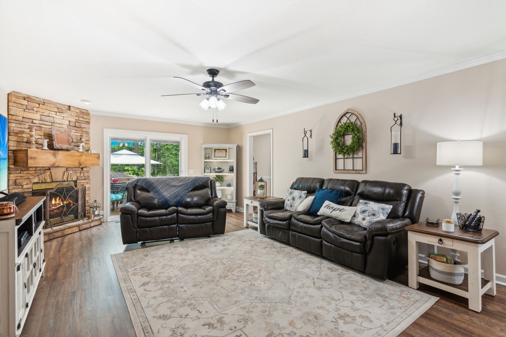 133 Whispering Oaks Drive