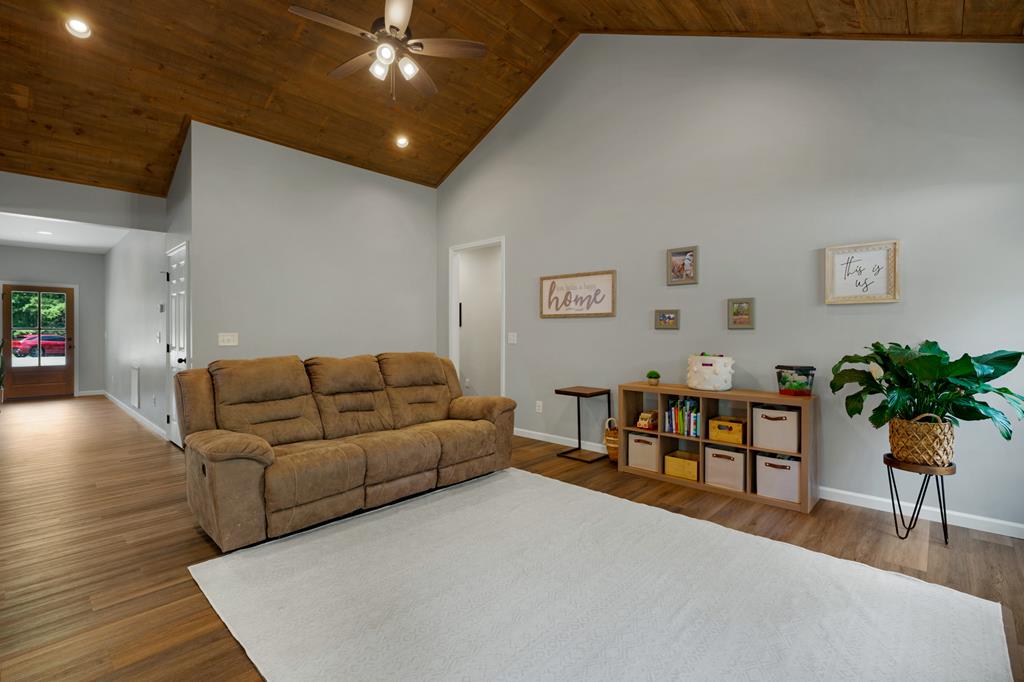 146 Hackney Trail
