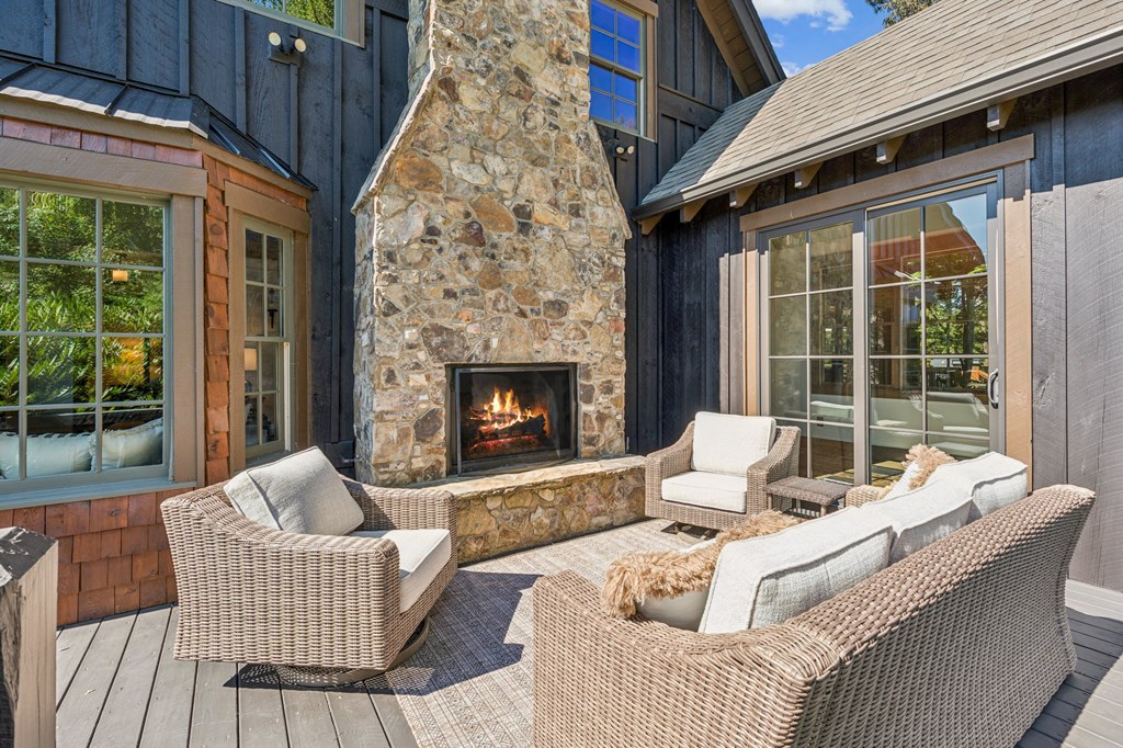 336 Greystone Trace
