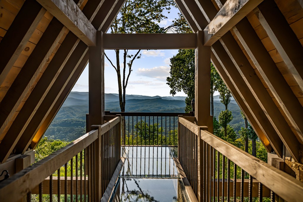 520 Overlook Drive