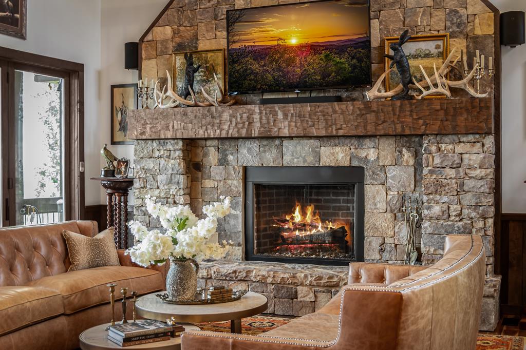 520 Overlook Drive
