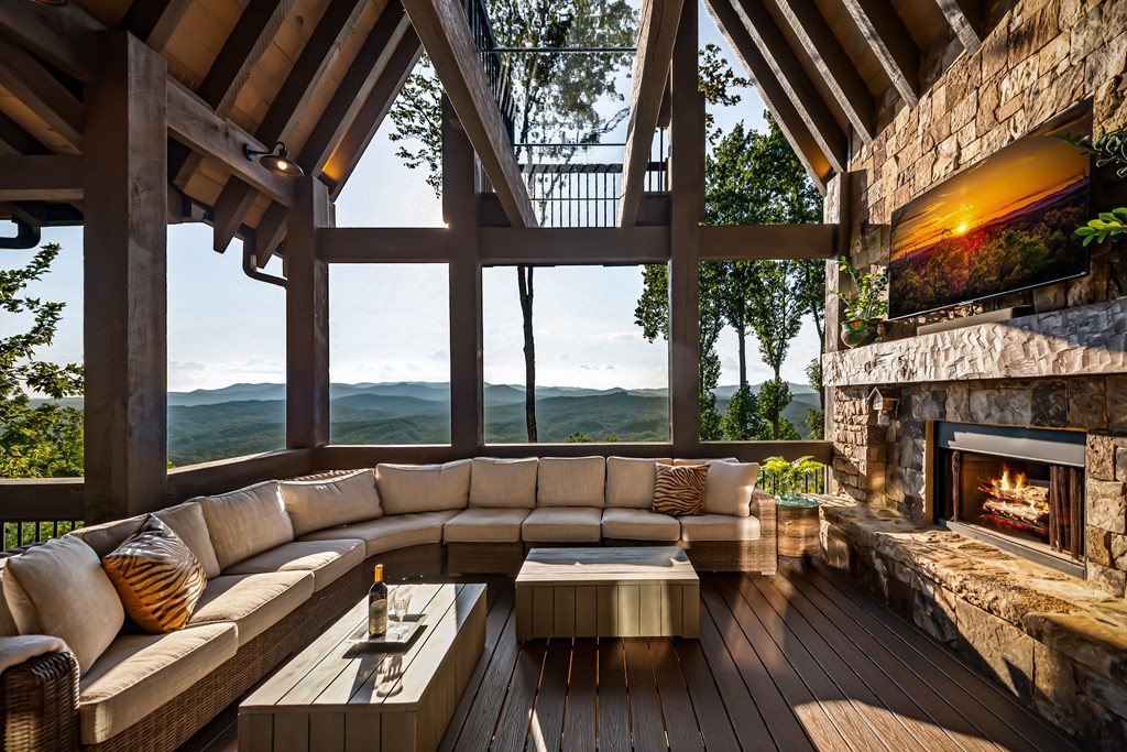 520 Overlook Drive