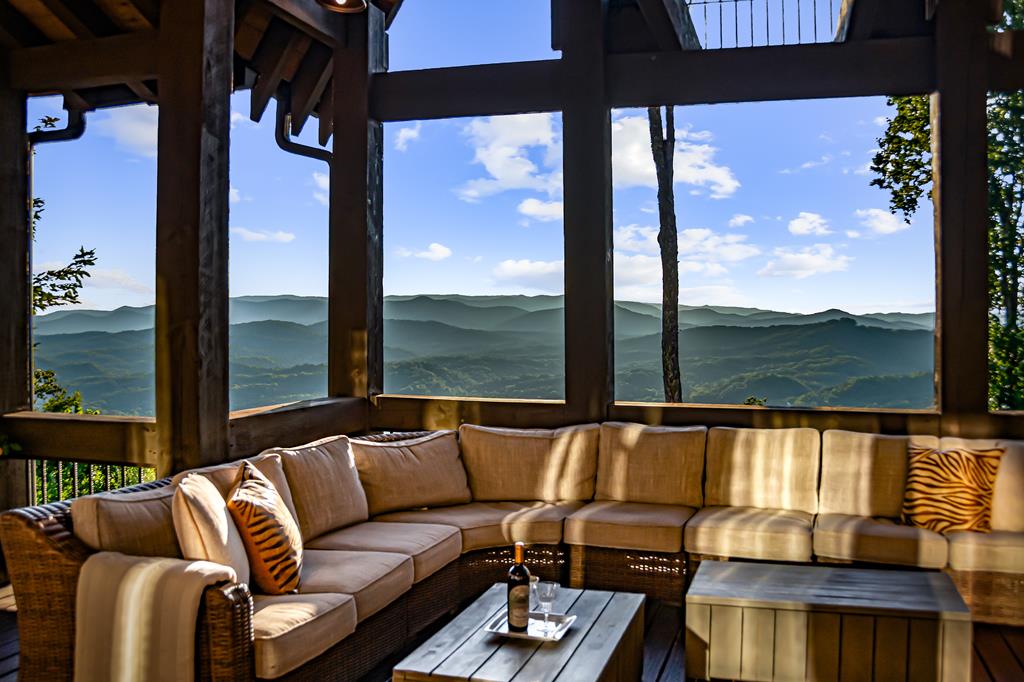 520 Overlook Drive
