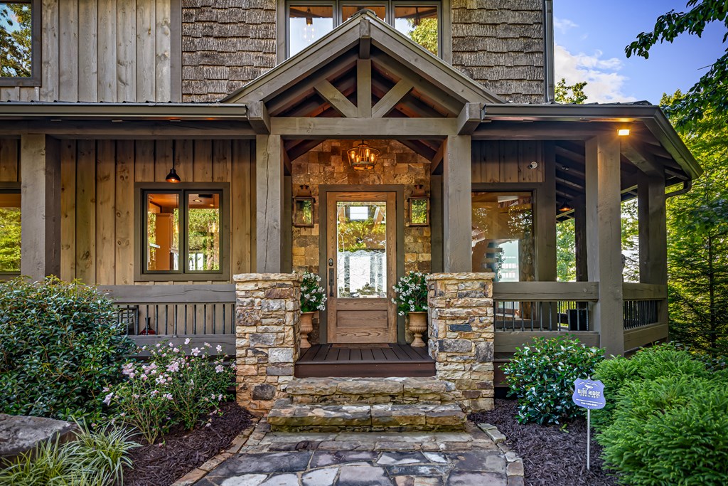 520 Overlook Drive