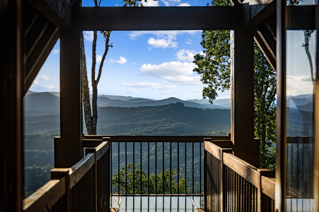 520 Overlook Drive