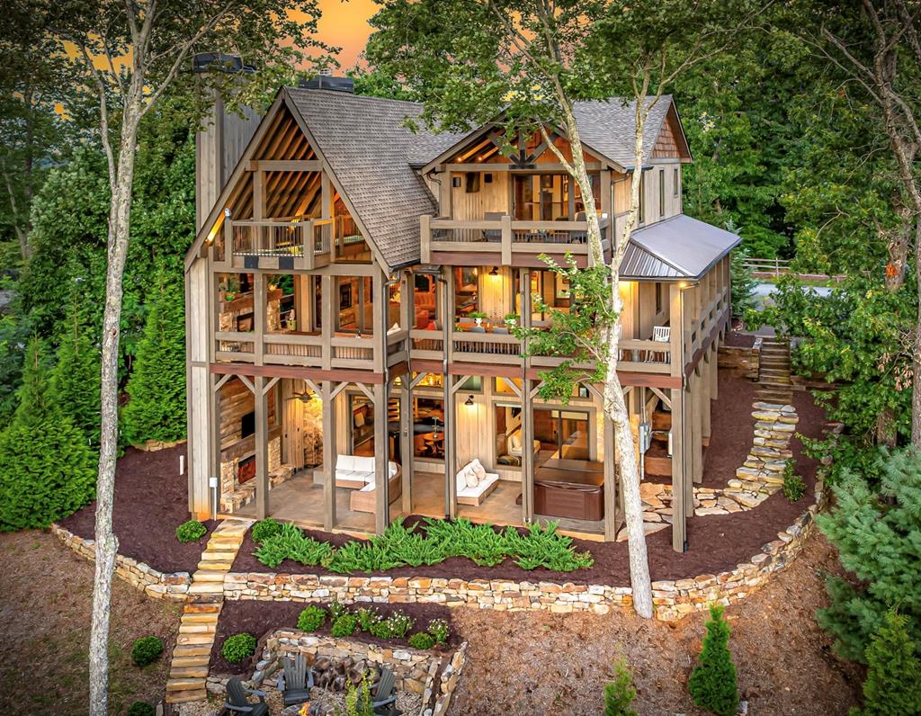 520 Overlook Drive