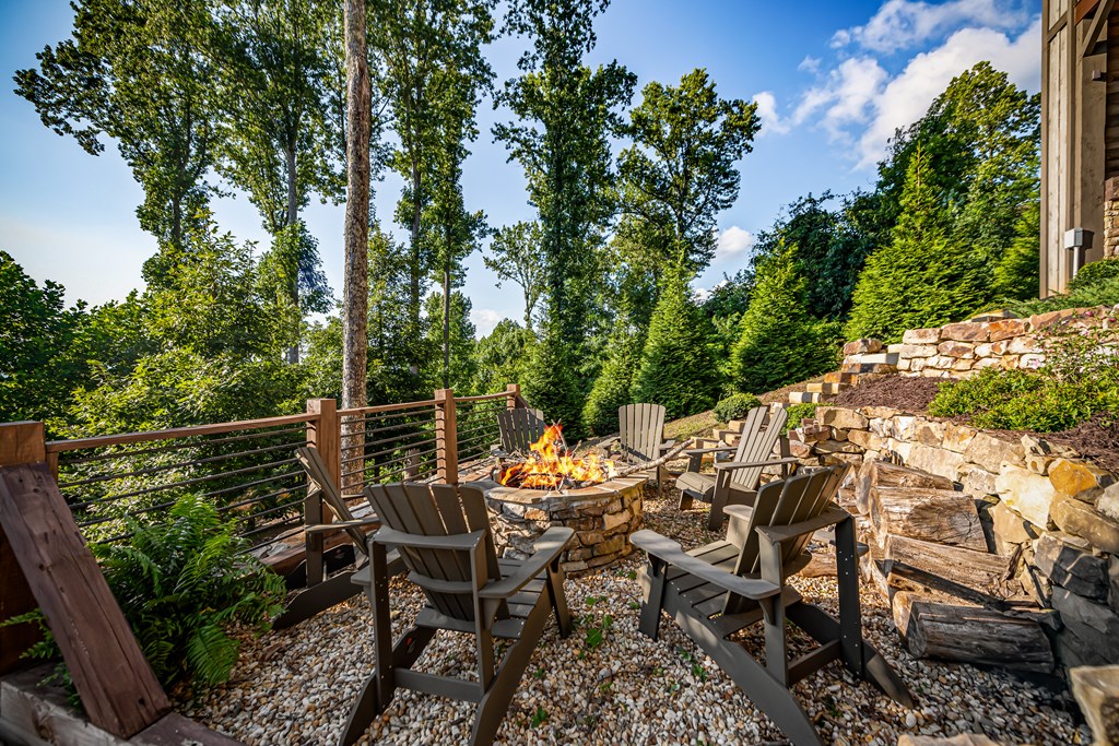 520 Overlook Drive