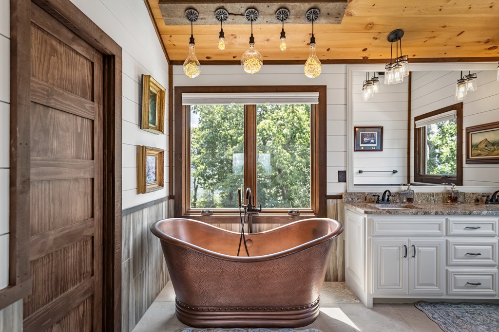 520 Overlook Drive