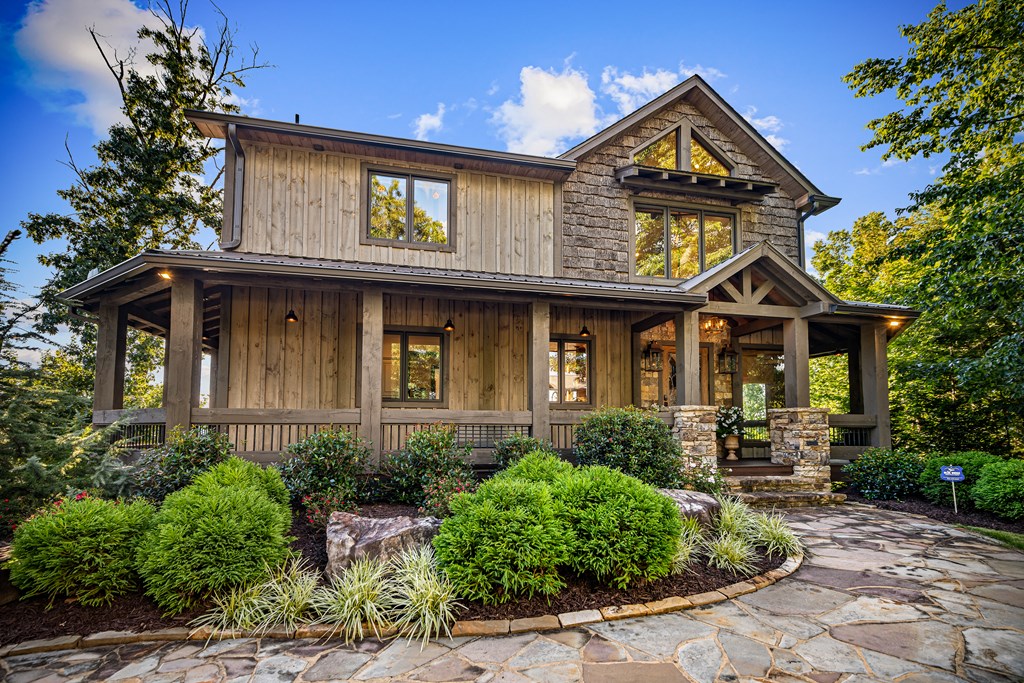 520 Overlook Drive