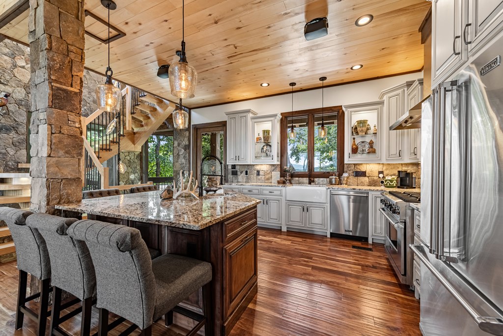 520 Overlook Drive
