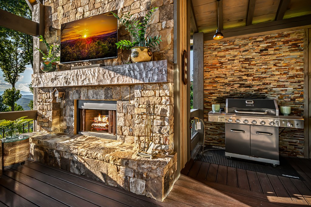 520 Overlook Drive