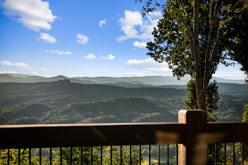 520 Overlook Drive