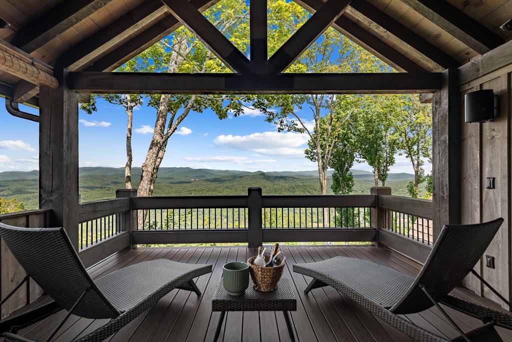 520 Overlook Drive
