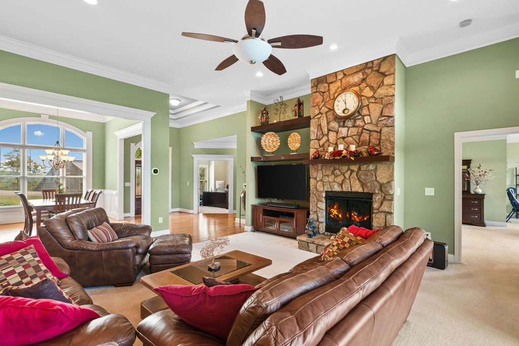 887 Oceola Drive