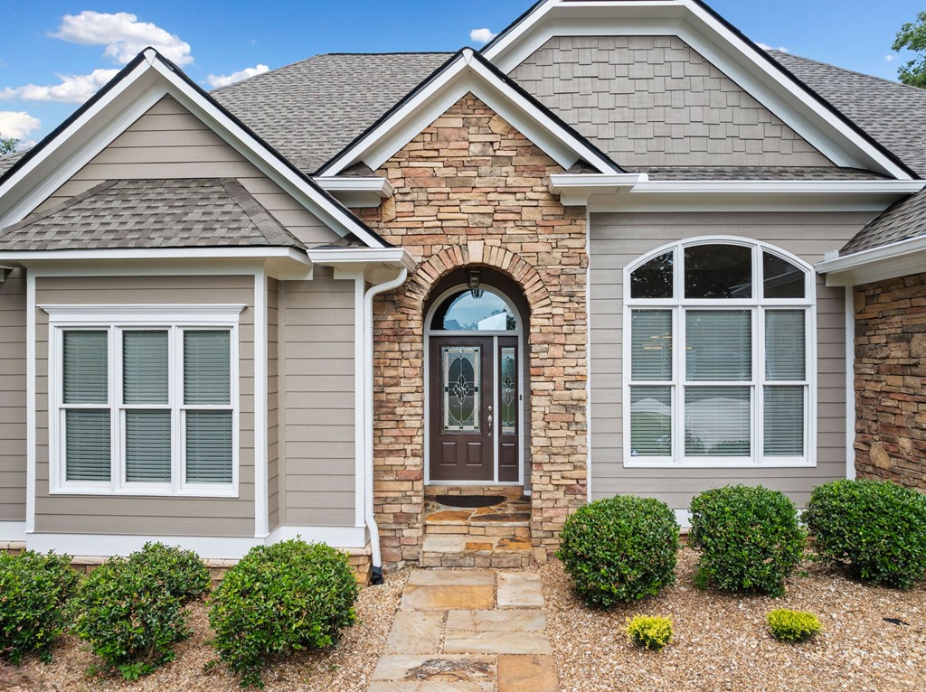 887 Oceola Drive