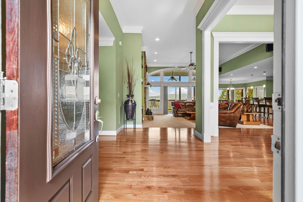 887 Oceola Drive