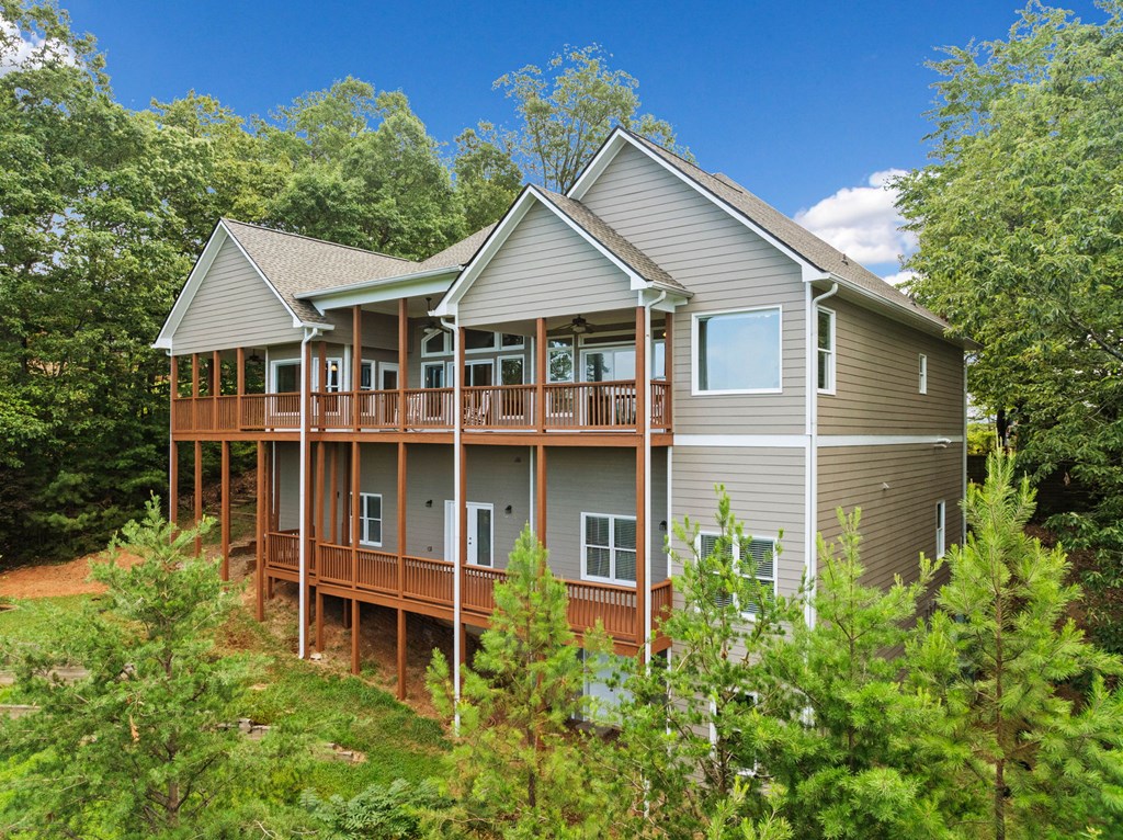 887 Oceola Drive