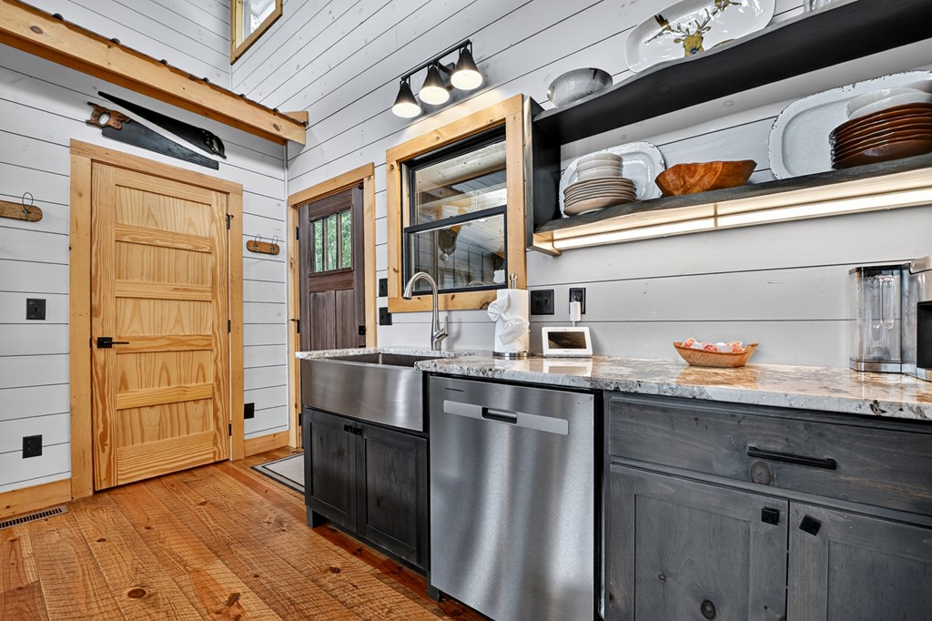 146 Hickory Nut Trail