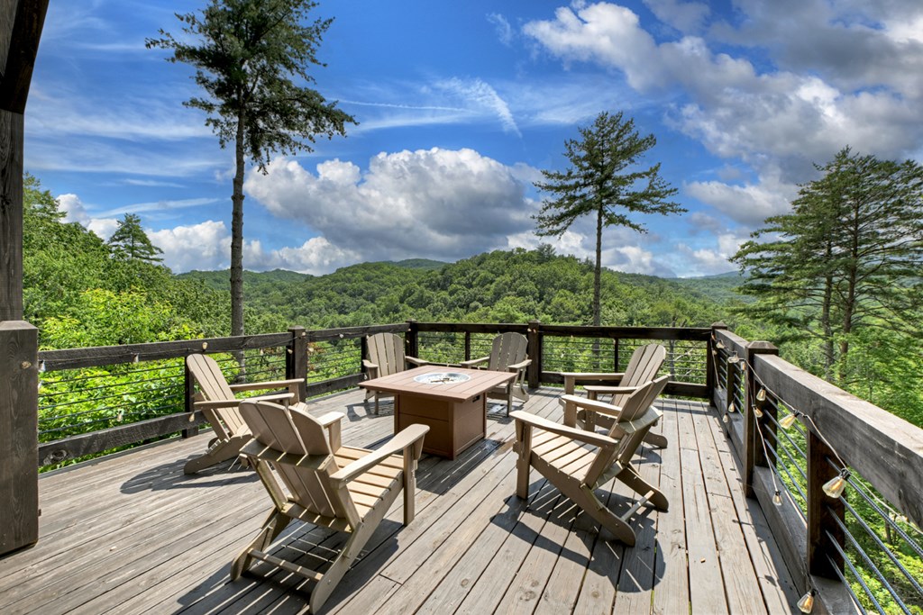 146 Hickory Nut Trail