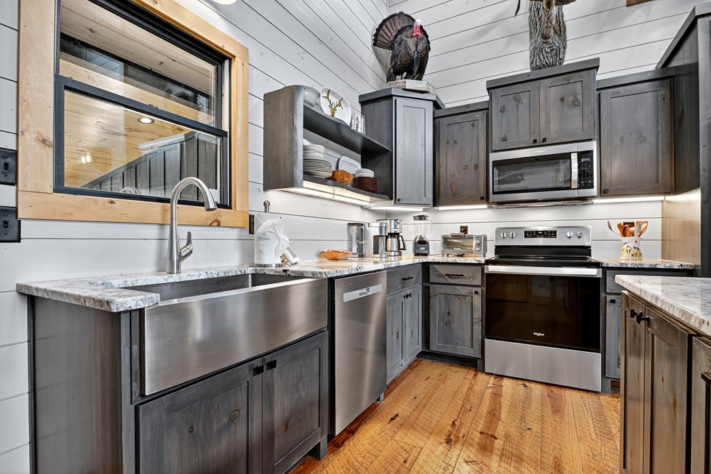 146 Hickory Nut Trail