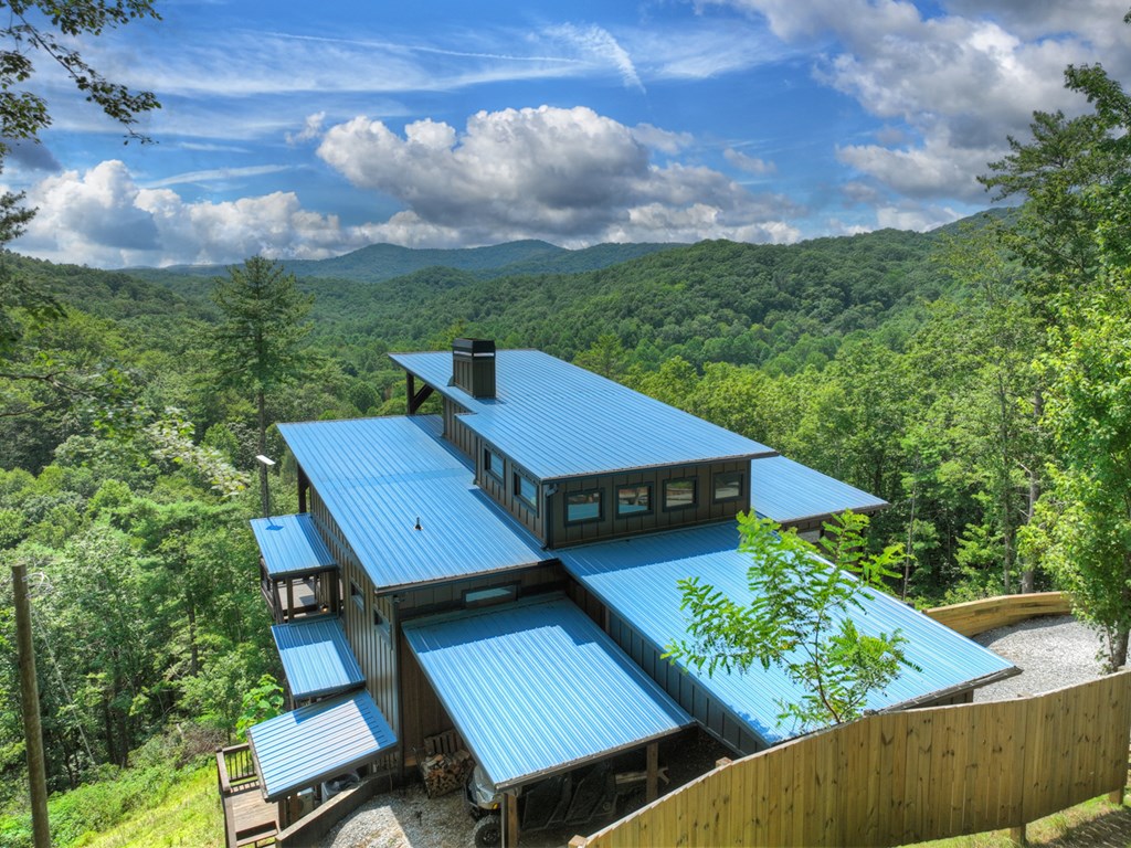 146 Hickory Nut Trail