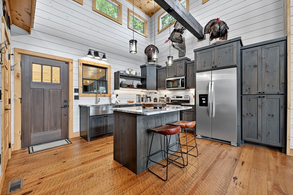 146 Hickory Nut Trail