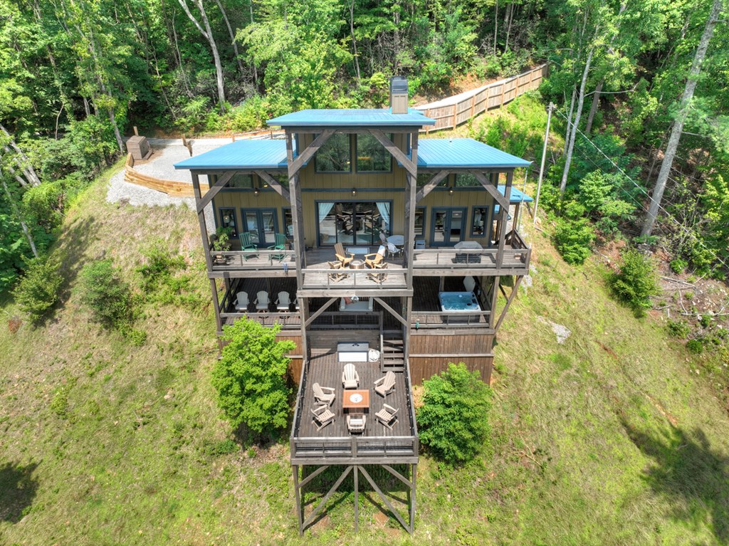 146 Hickory Nut Trail