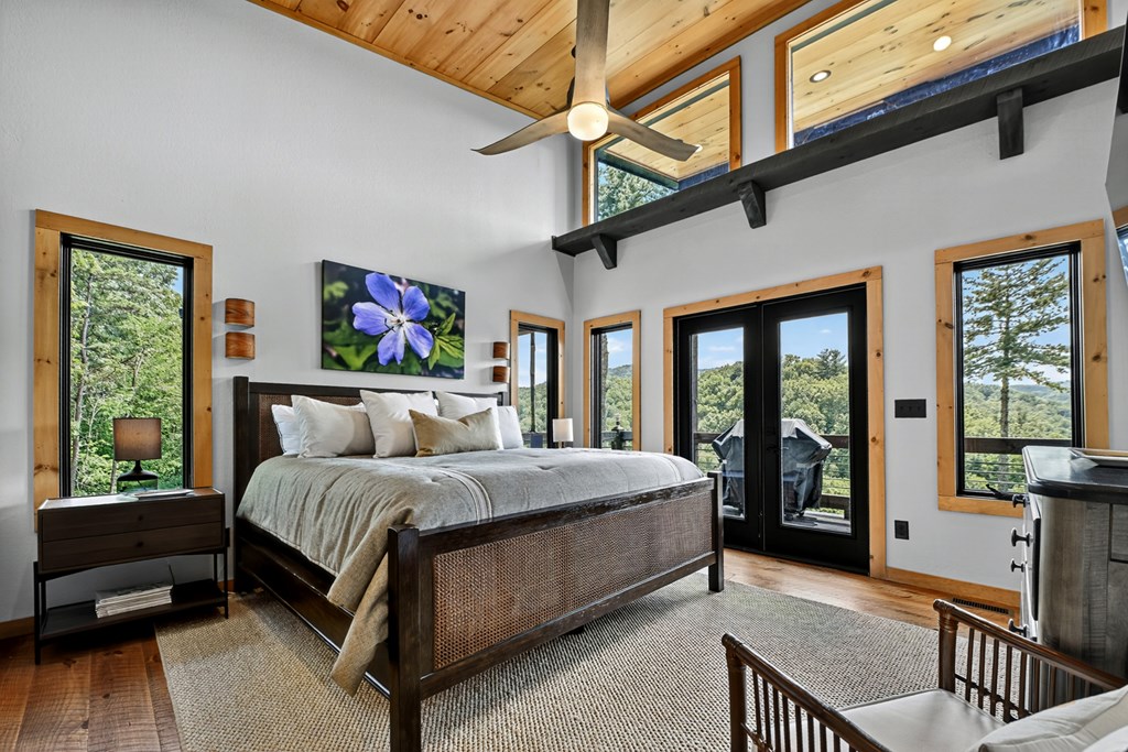 146 Hickory Nut Trail