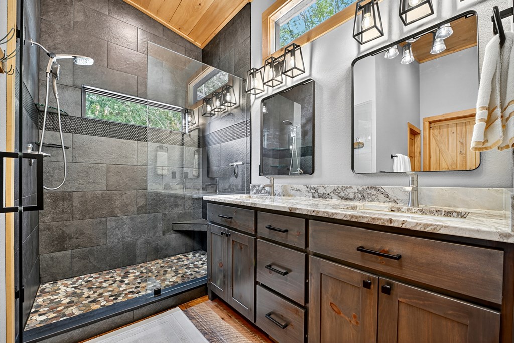 146 Hickory Nut Trail