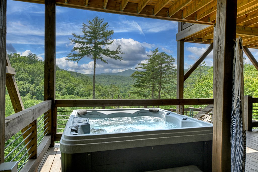 146 Hickory Nut Trail