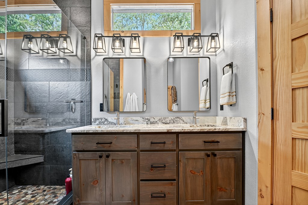 146 Hickory Nut Trail