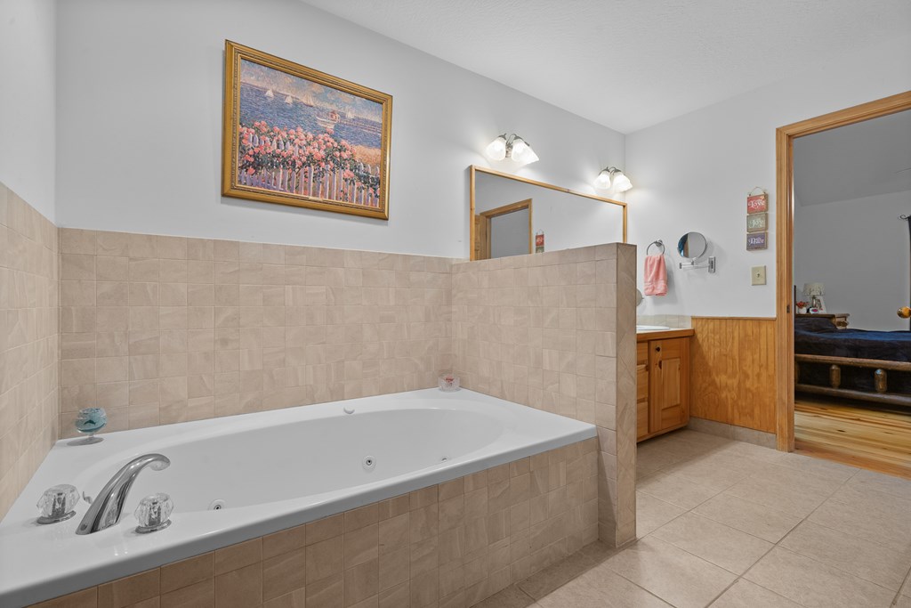 196 Glen Hollow Court