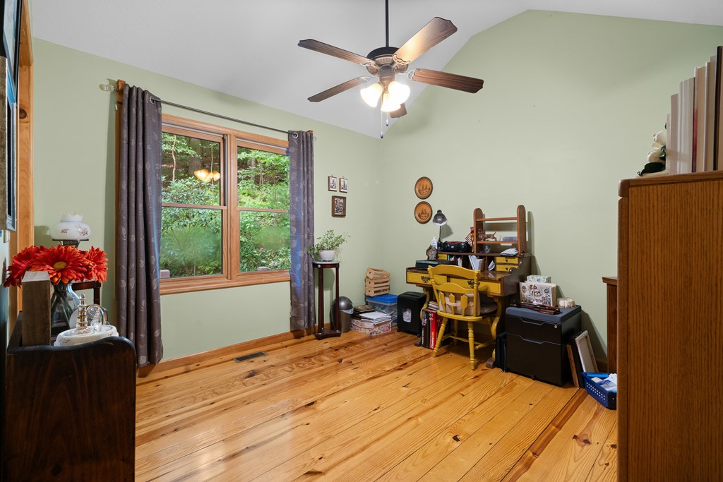 196 Glen Hollow Court