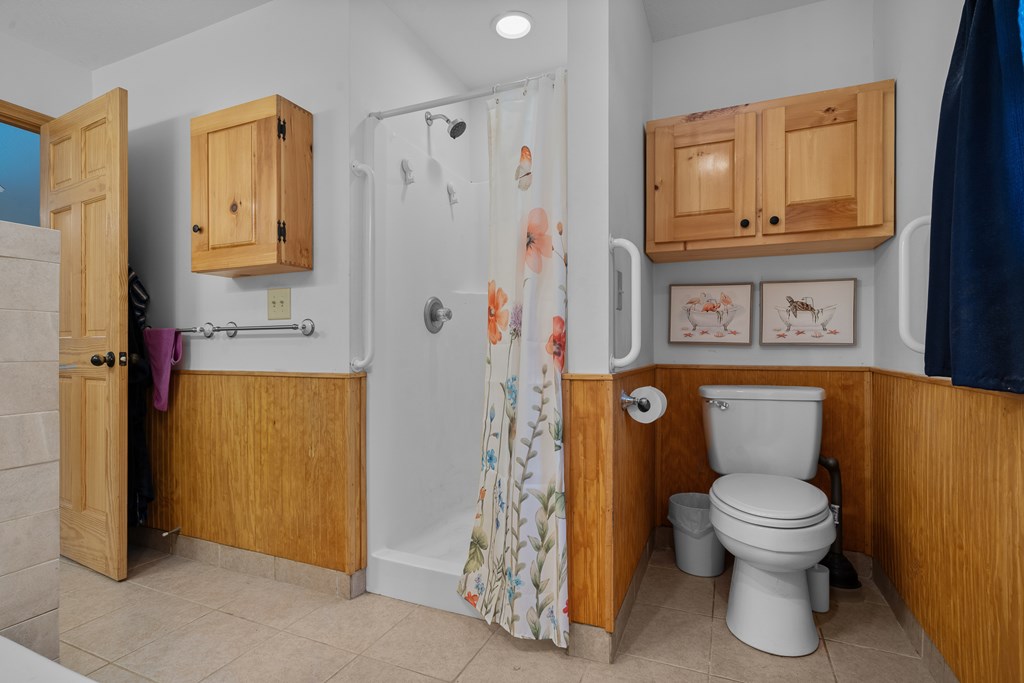 196 Glen Hollow Court