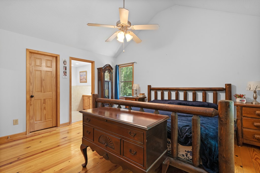 196 Glen Hollow Court