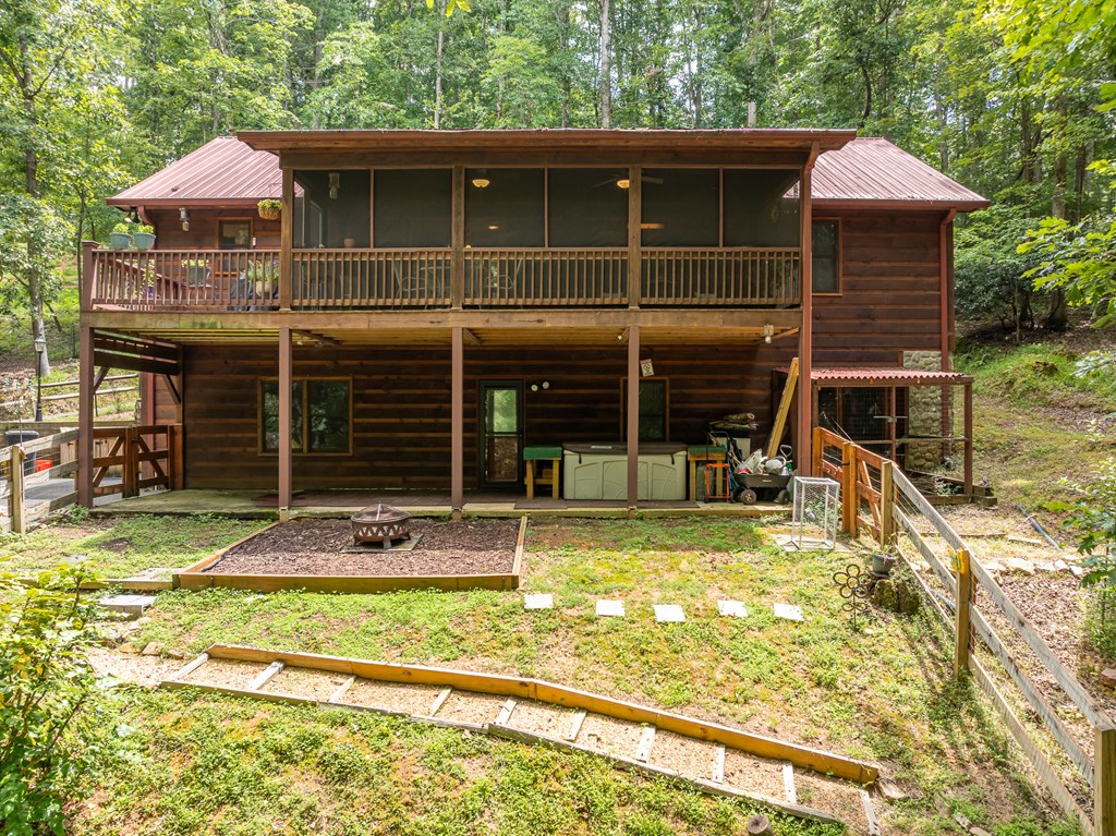 196 Glen Hollow Court