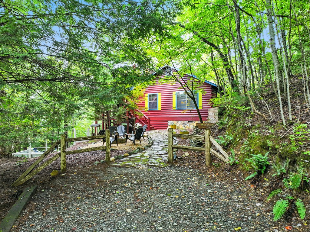 125 Laurel Mountain Road