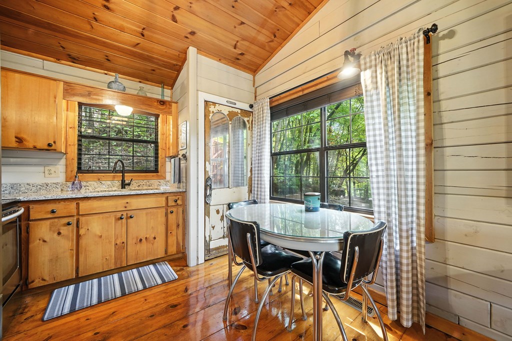 125 Laurel Mountain Road