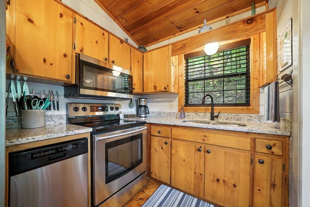 125 Laurel Mountain Road