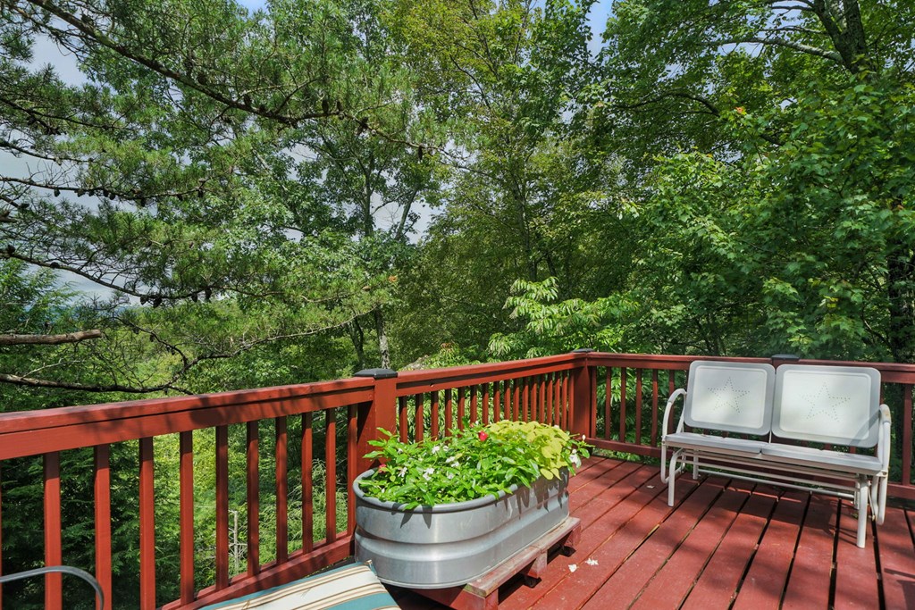 125 Laurel Mountain Road