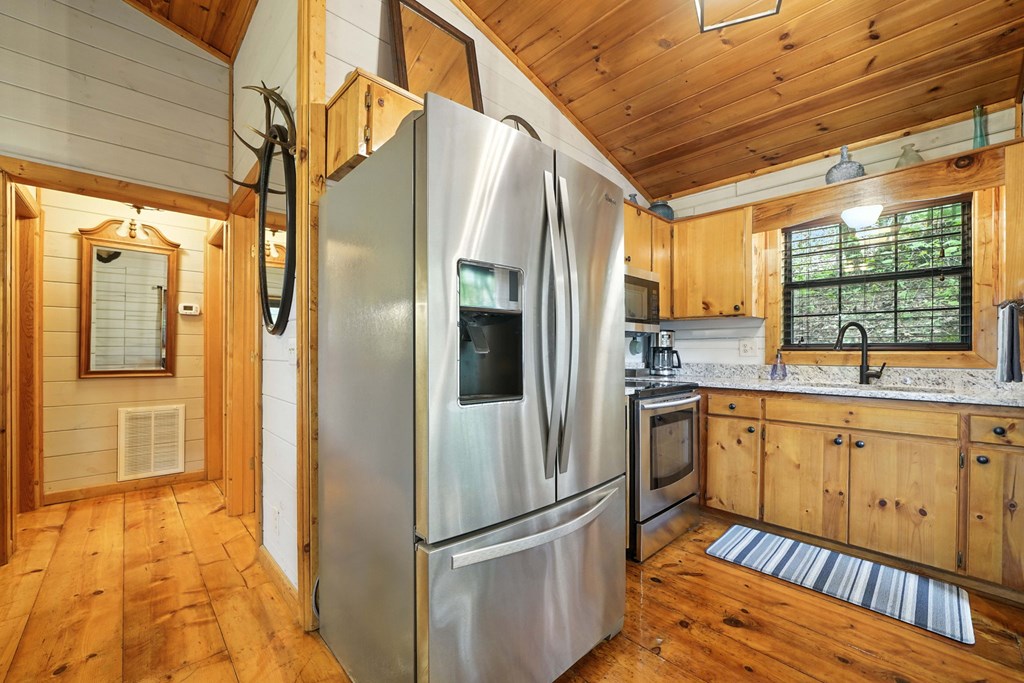 125 Laurel Mountain Road