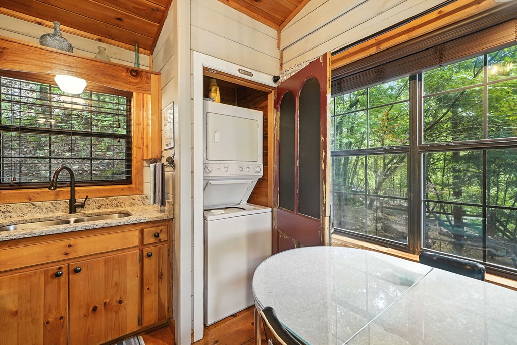 125 Laurel Mountain Road