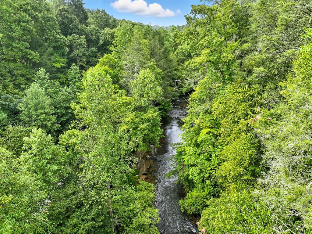 137 W Mountaintown Trail