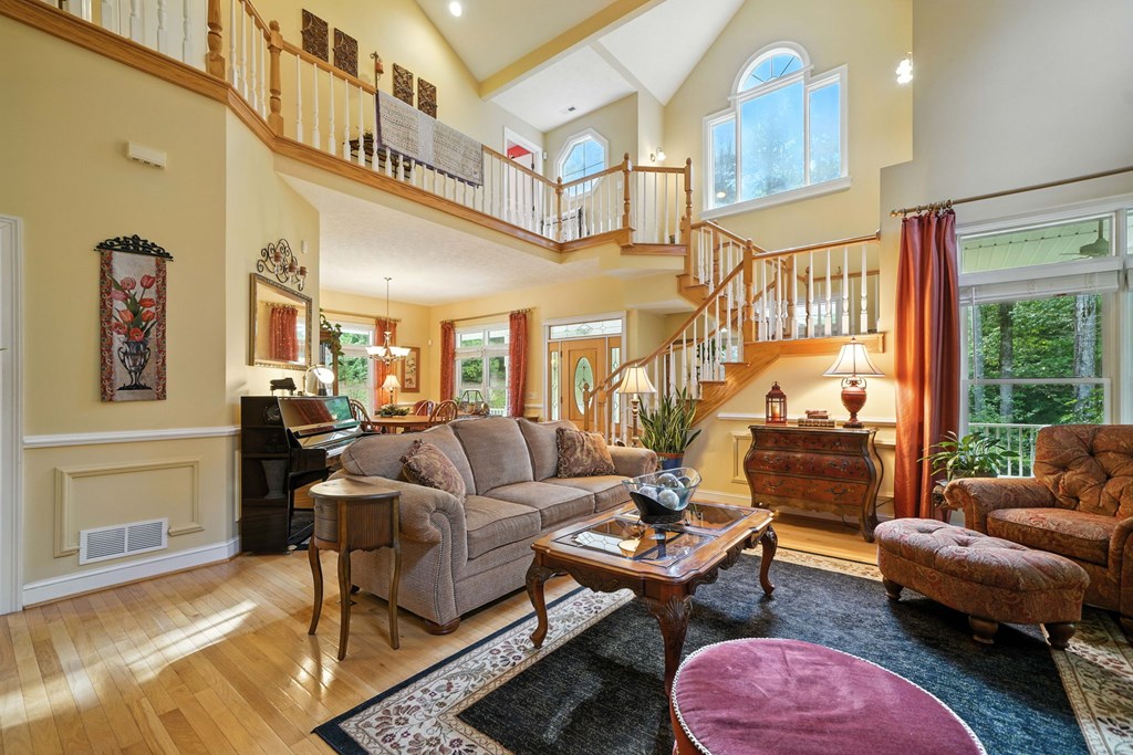 137 W Mountaintown Trail